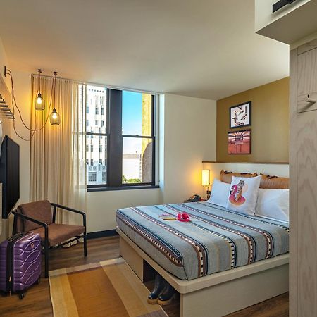 Moxy Phoenix Downtown Buitenkant foto